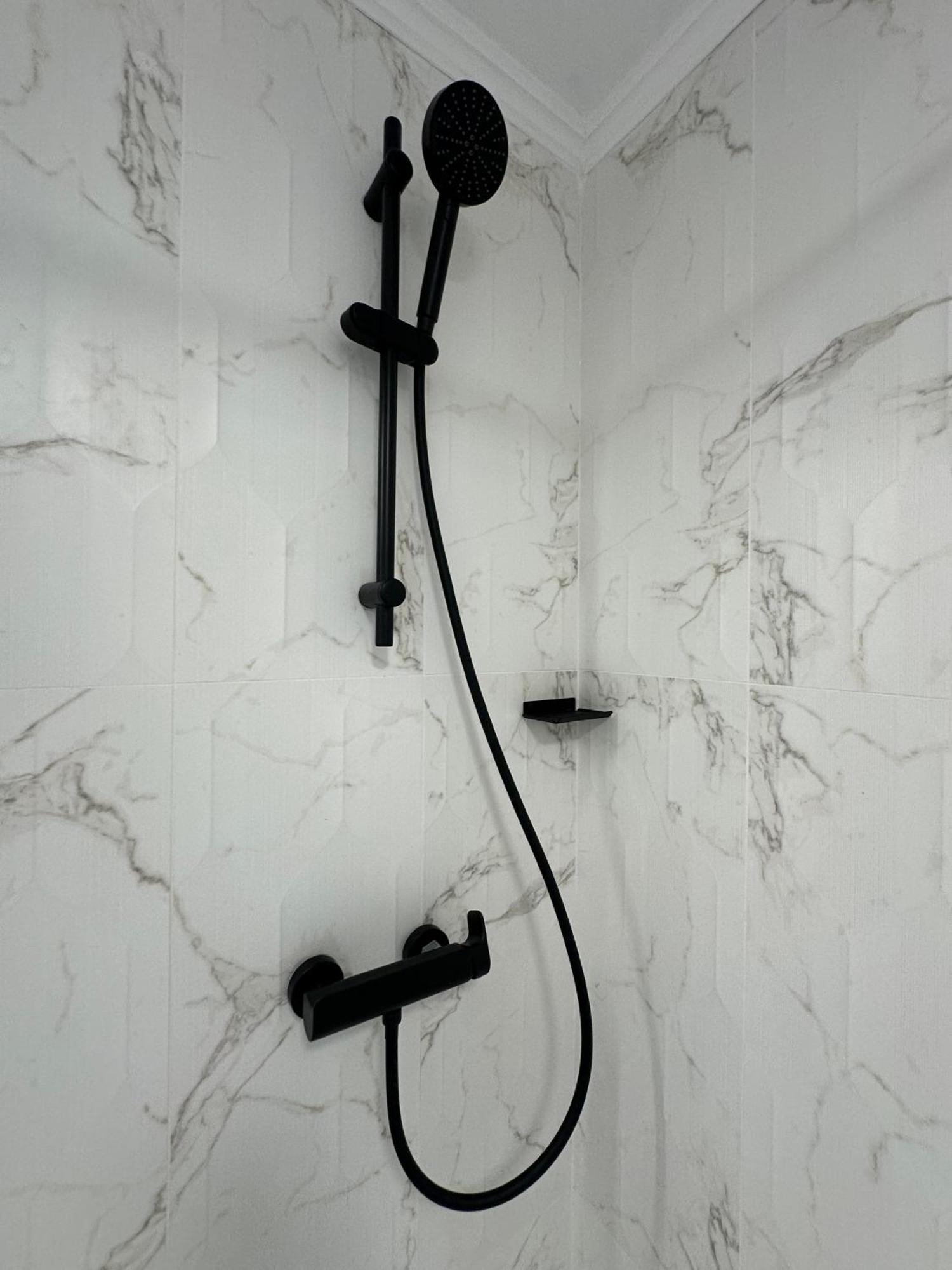 Elegant Escape Central Studio كرايوفا المظهر الخارجي الصورة