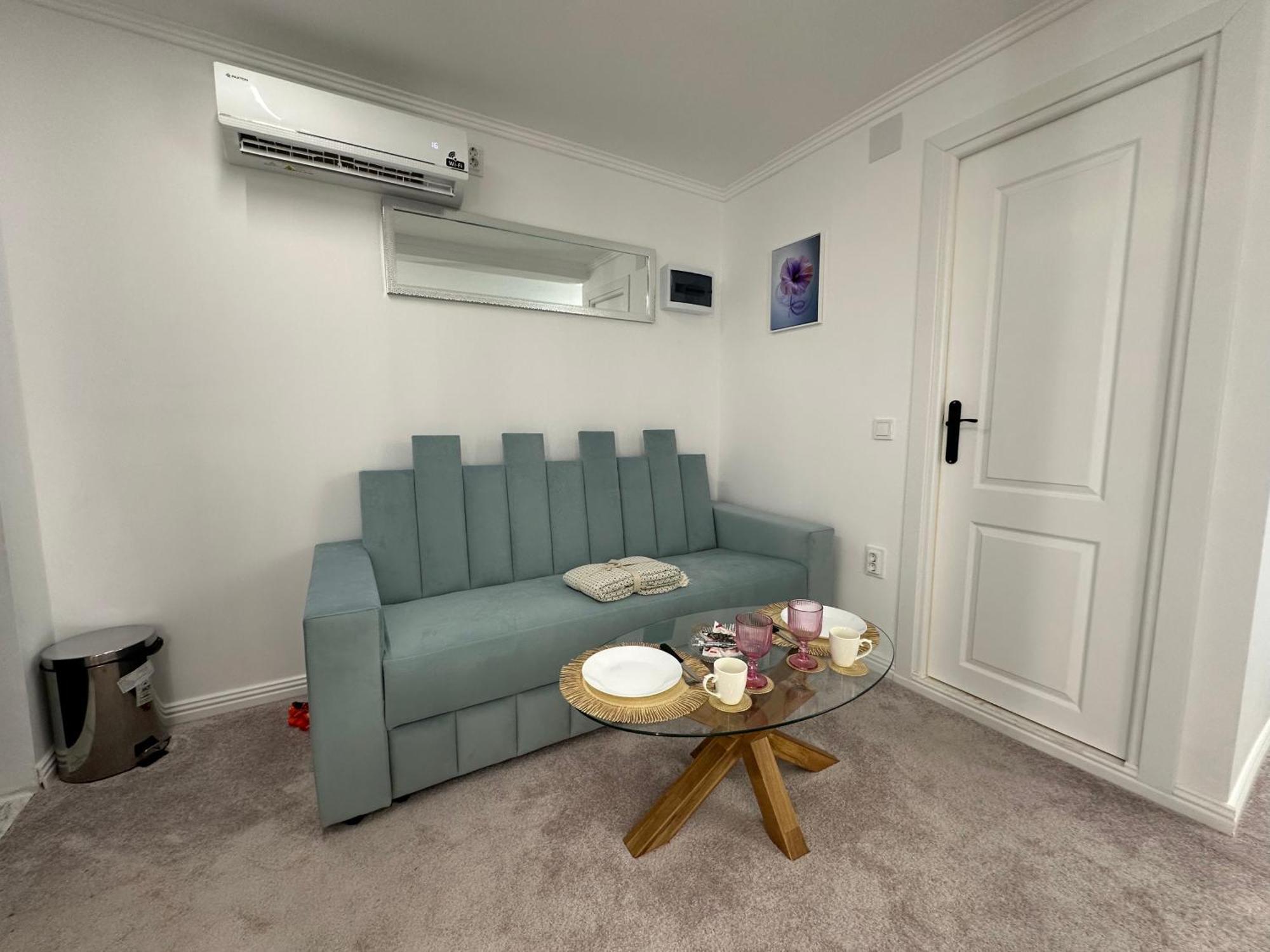Elegant Escape Central Studio كرايوفا المظهر الخارجي الصورة