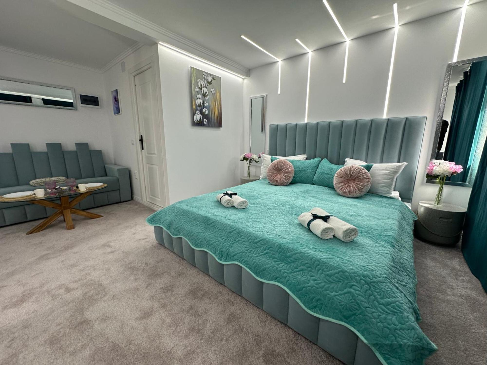 Elegant Escape Central Studio كرايوفا المظهر الخارجي الصورة