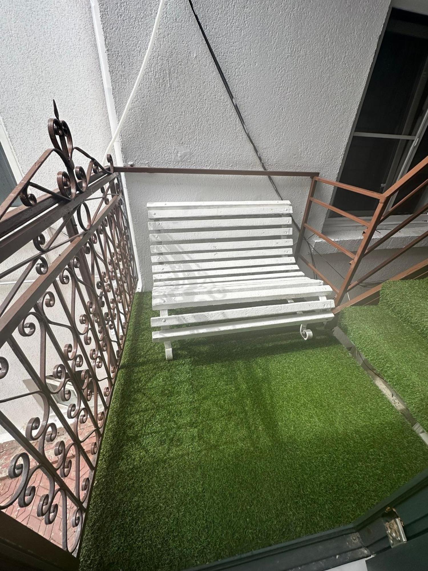 Elegant Escape Central Studio كرايوفا المظهر الخارجي الصورة