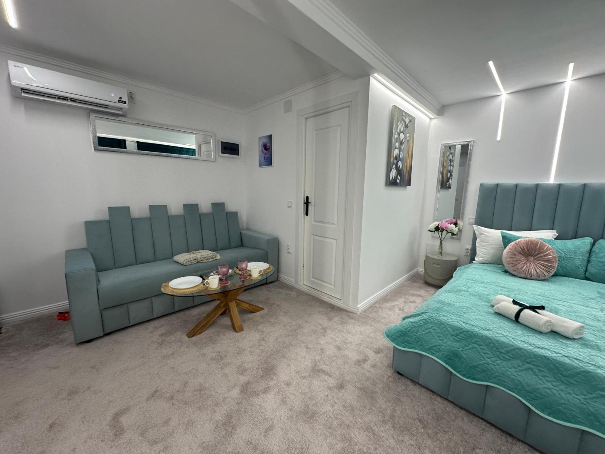 Elegant Escape Central Studio كرايوفا المظهر الخارجي الصورة